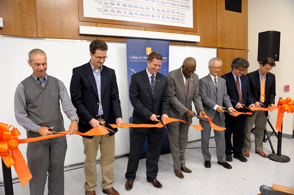 Cutting the ribbon for the dedication of Chemistry Annex photo