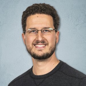 Dr. Christian Ray headshot
